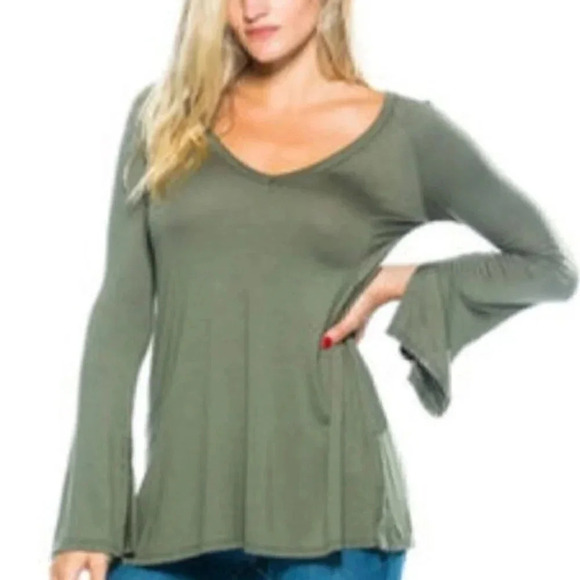 BELL SLEEVED CASUAL TOP Made In: USA PRICE FIRM - Picture 1 of 4